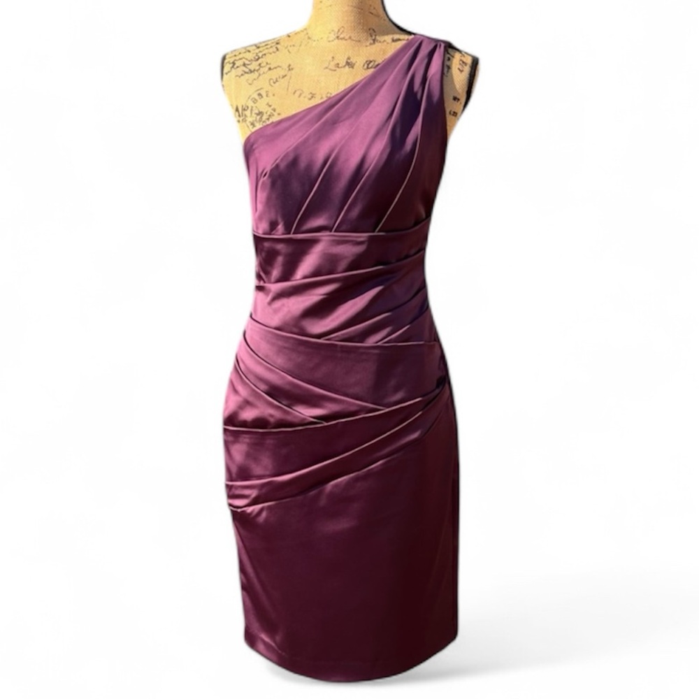 David’s Bridal One-Shoulder Ruched Dress – Plum Purple Size 6 Style 85106